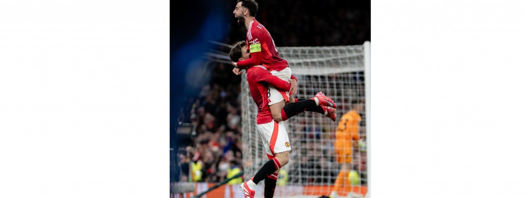 Mount ajuda o Manchester United a garantir um lugar na final